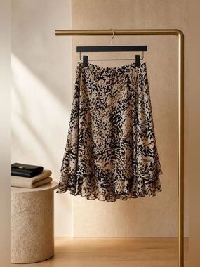 ANIMAL PRINT ELASTIC WAIST WITH RUFFLE SKIRT SIZE LARGE 212 COLLECTION
